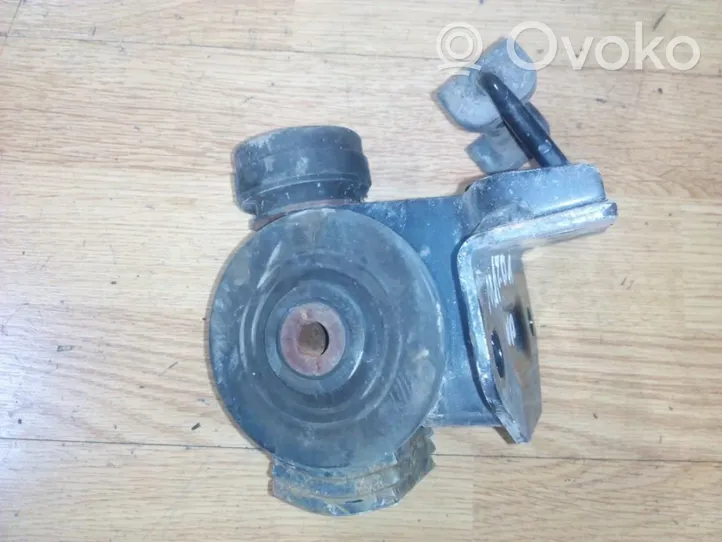 Mazda MPV Support de moteur, coussinet 