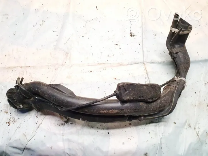 Peugeot 406 Tubo e bocchettone per riempimento serbatoio del carburante 9623450280