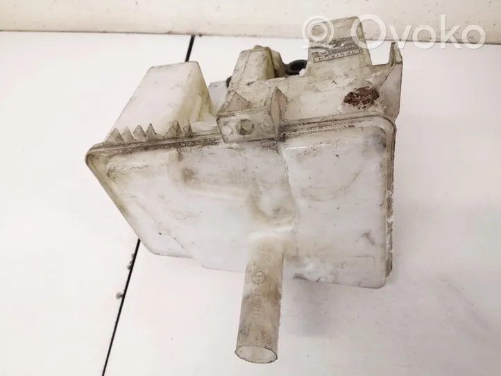 Nissan Primera Réservoir de liquide lave-glace 289102F710