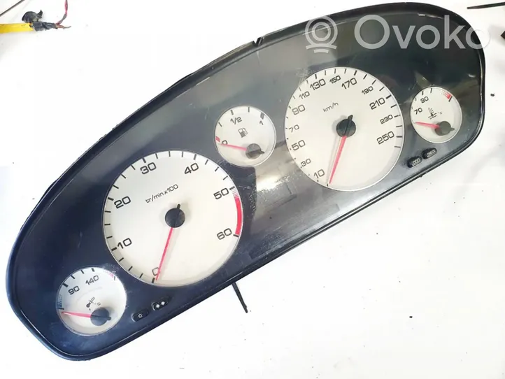 Peugeot 607 Compteur de vitesse tableau de bord 9639118780