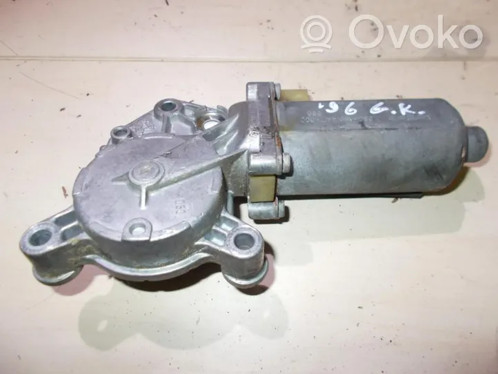 Volvo 850 Moteur de lève-vitre de porte arrière 680186447000