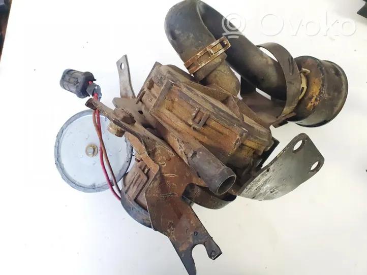 Opel Omega B1 Pompe à air secondaire 90448806