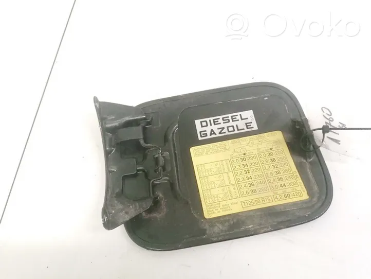 Audi A4 S4 B5 8D Sportello del serbatoio del carburante 8D0010139D