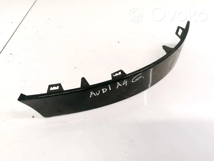 Audi A4 S4 B5 8D Rivestimento modanatura del faro posteriore 8d0945101