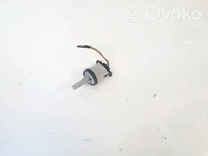 Volkswagen Polo III 6N 6N2 6NF Salona temperatūras sensors 1J0907543B