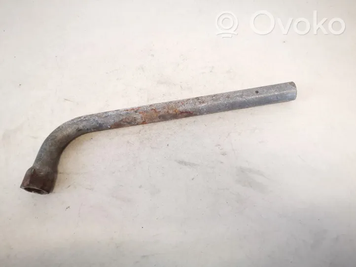 Audi A6 S6 C4 4A Wheel nut wrench 171012219a