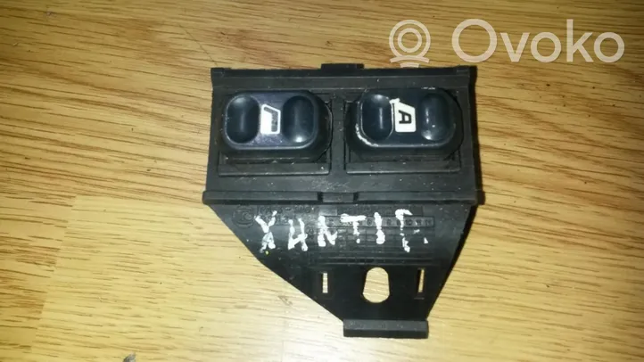 Citroen Xantia Interrupteur commade lève-vitre 9619323280
