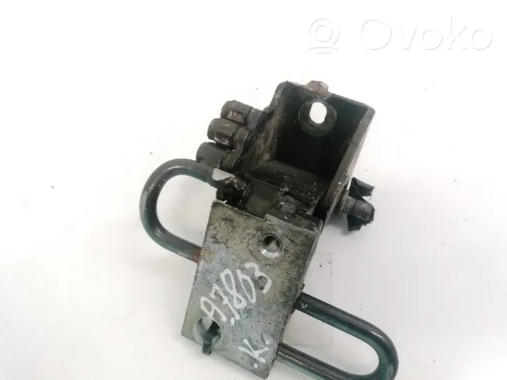 Audi A6 S6 C6 4F Bisagra inferior de la puerta trasera 8E0833412