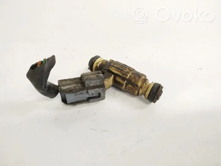 Hyundai Coupe Injecteur de carburant 3531023500