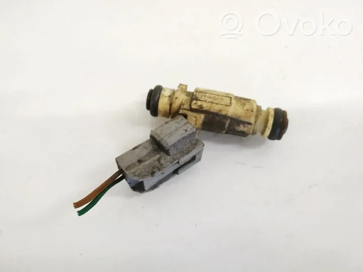 Hyundai Coupe Injecteur de carburant 3531023500