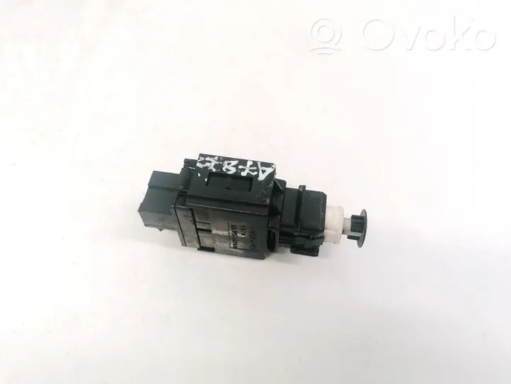 Volvo S70  V70  V70 XC Brake pedal sensor switch 9128577