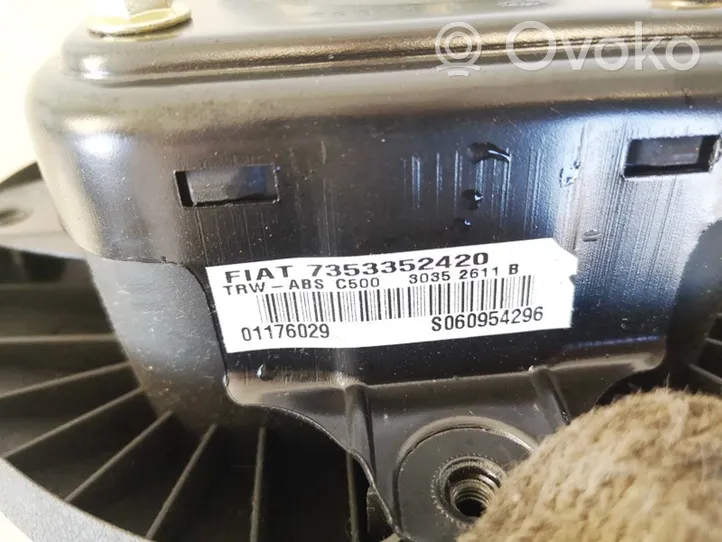 Fiat Punto (188) Poduszka powietrzna Airbag kierownicy 7353352420