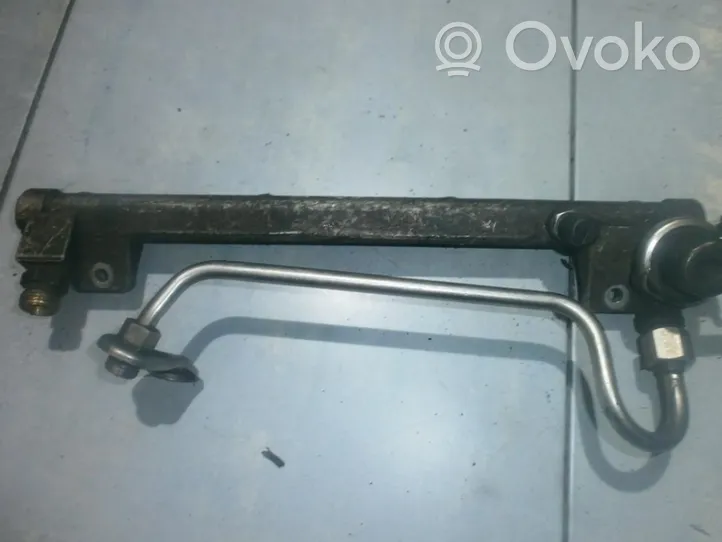 Opel Vectra B Tuyau de conduite principale de carburant 90411551