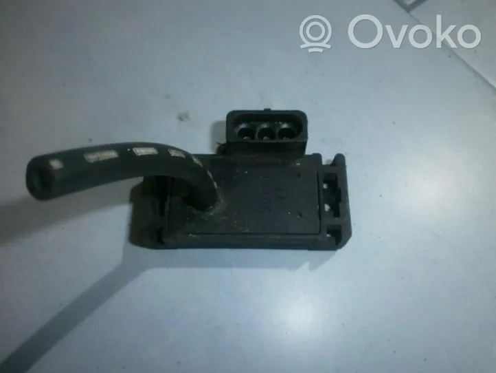 Renault Megane I Air pressure sensor 8767007