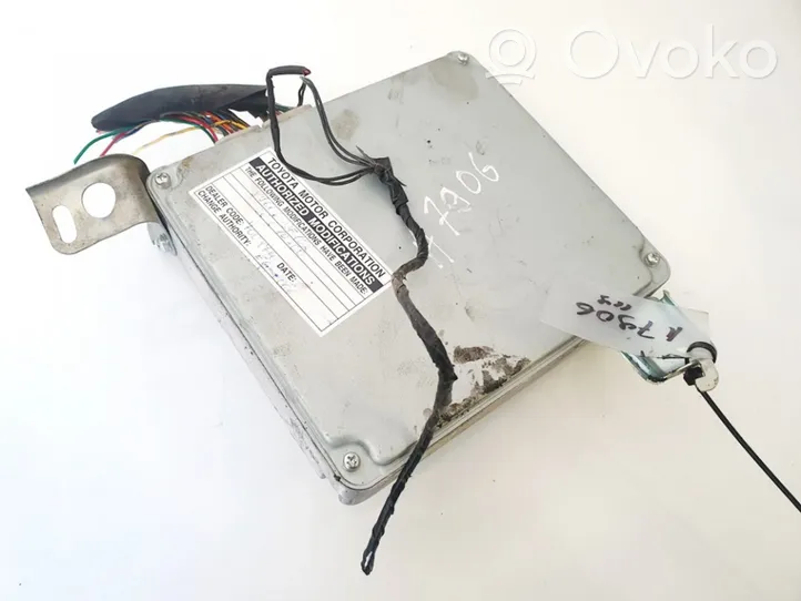 Toyota Corolla Verso AR10 Calculateur moteur ECU 896610f100