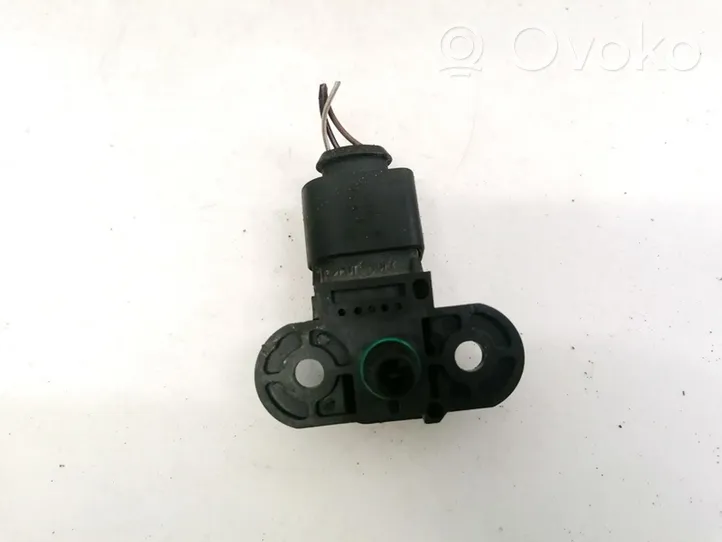 Volkswagen Phaeton Air pressure sensor 0261230081