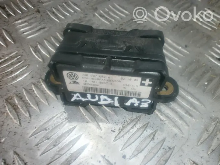 Audi A3 S3 8P Inne komputery / moduły / sterowniki 7H0907652A
