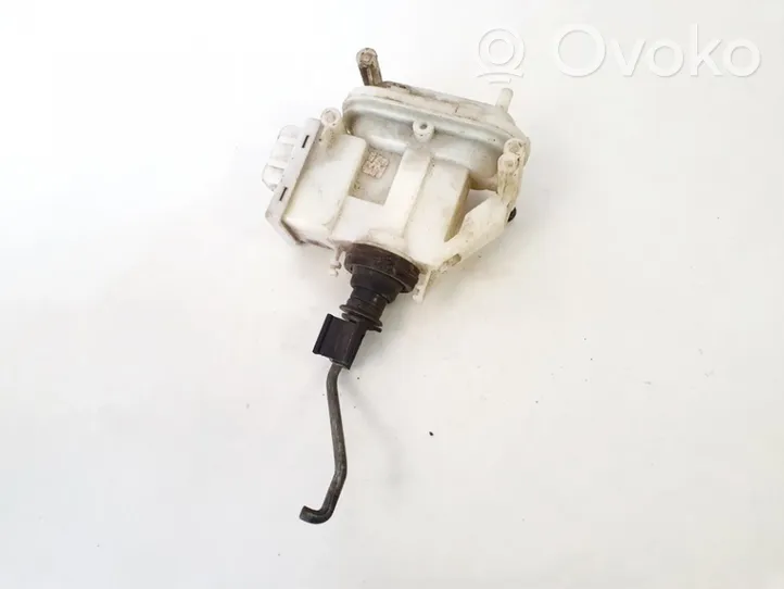 Volkswagen PASSAT B3 Keskuslukituksen alipainepumppu 357862153b