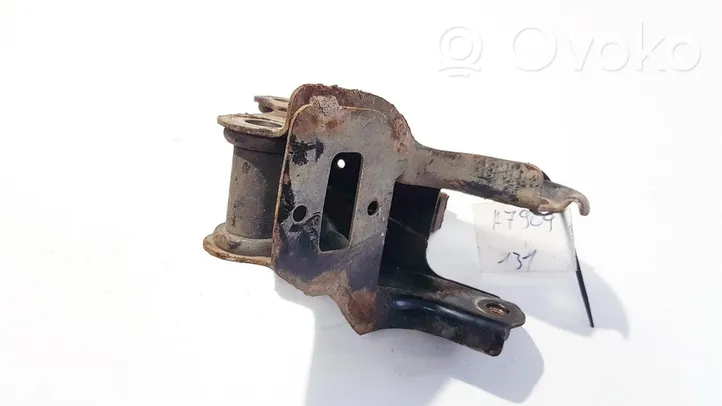 Honda Civic Engine mounting bracket 