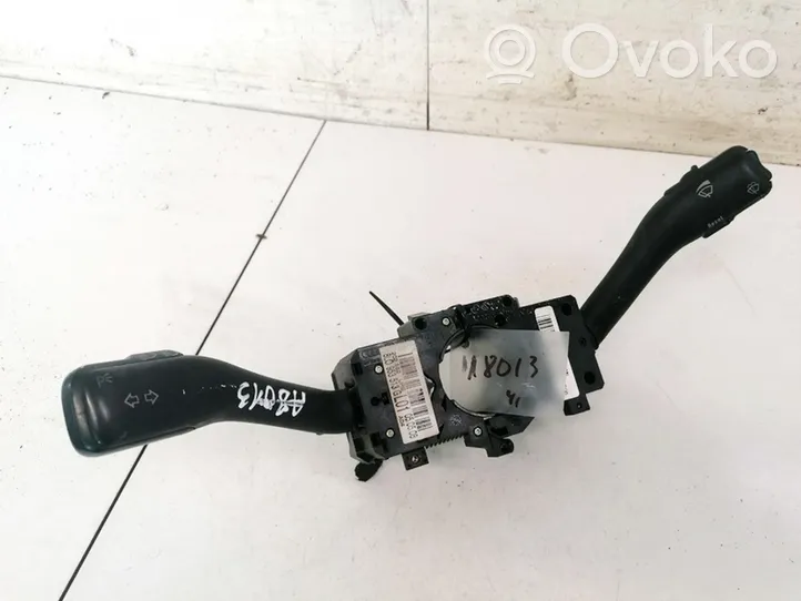 Audi A2 Leva/interruttore dell’indicatore di direzione e tergicristallo 8L0953513G