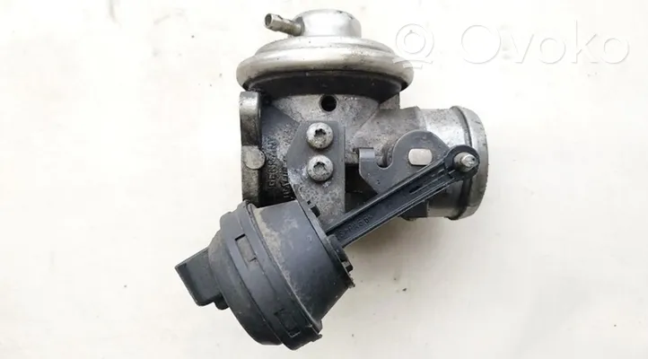 Volkswagen Bora Soupape vanne EGR 038131501E