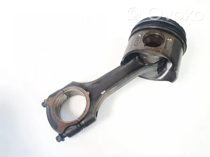 Mercedes-Benz Sprinter W906 Piston avec bielle r08857