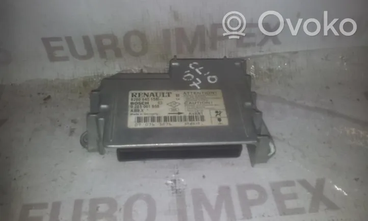 Renault Clio III Module de contrôle airbag 8200645158