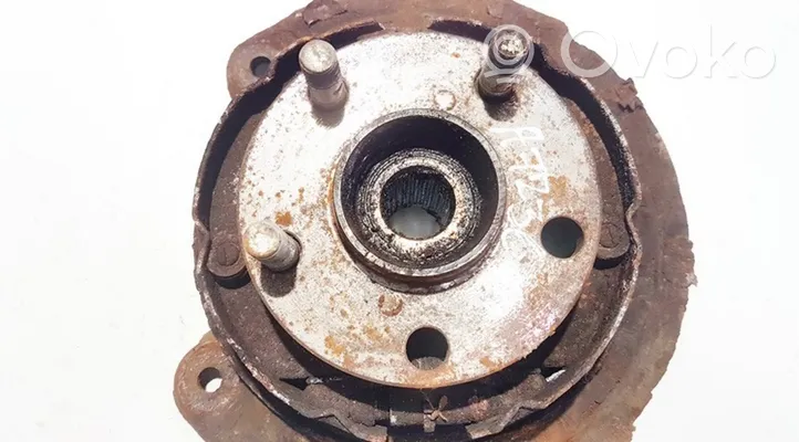 Subaru Legacy Rear wheel hub 