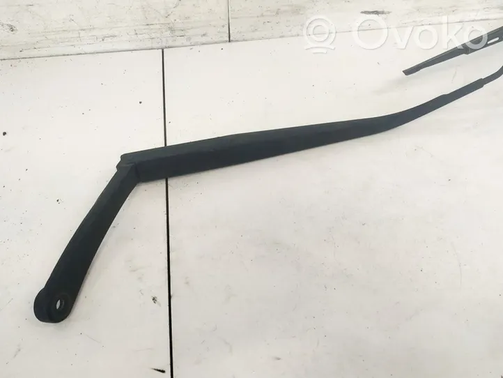 Opel Antara Front wiper blade arm 