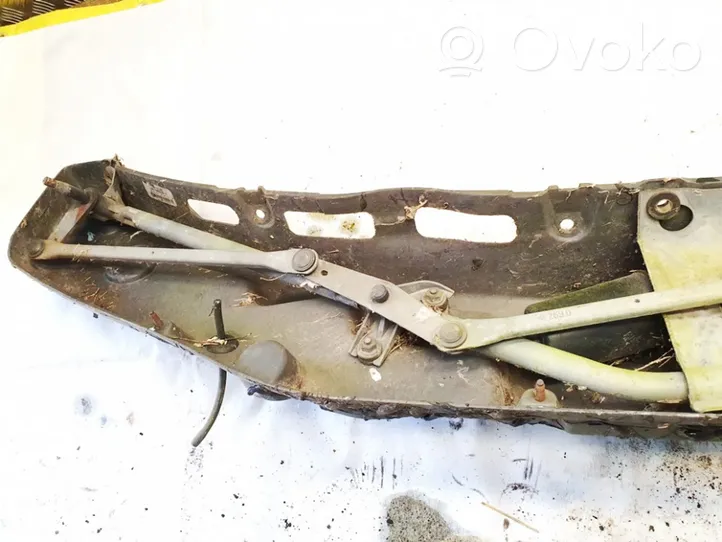 Audi A4 S4 B5 8D Front wiper linkage and motor 