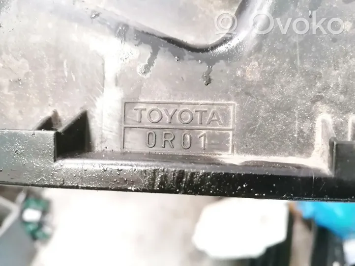 Toyota Avensis T250 Luftfilterkasten 0R01