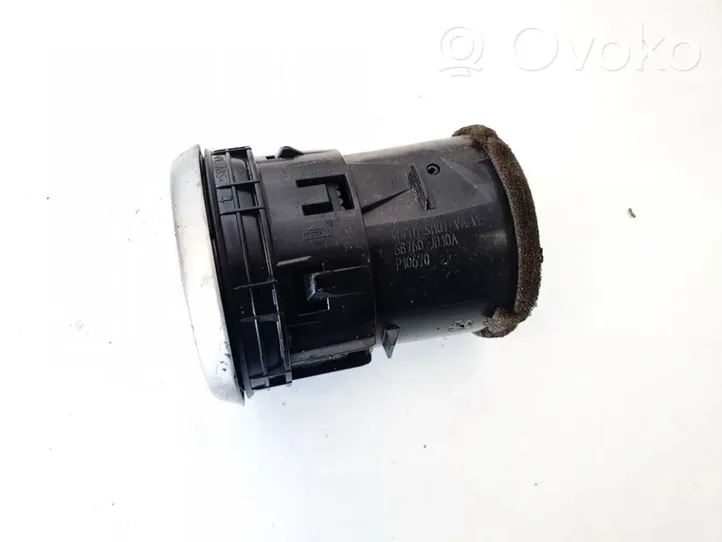 Nissan Qashqai Centrinės oro grotelės 68760jd10a