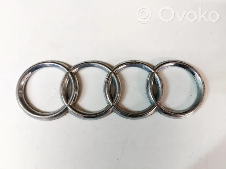 Audi A6 S6 C5 4B Mostrina con logo/emblema della casa automobilistica 8z0853742