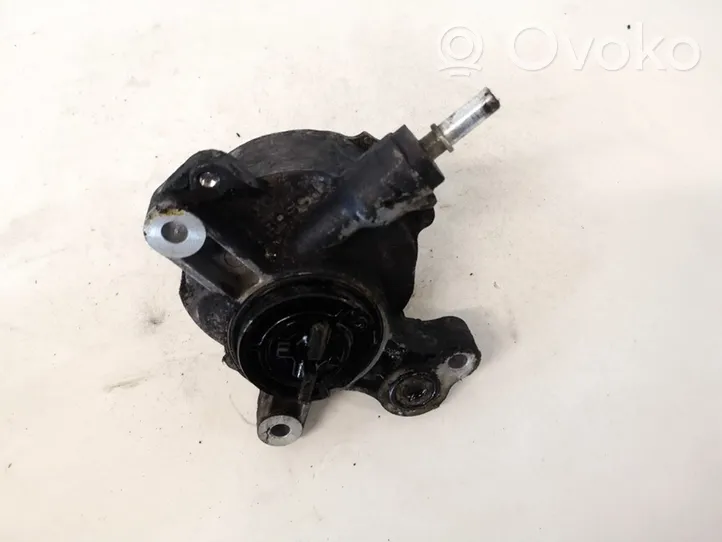 Ford Mondeo MK IV Vacuum pump 