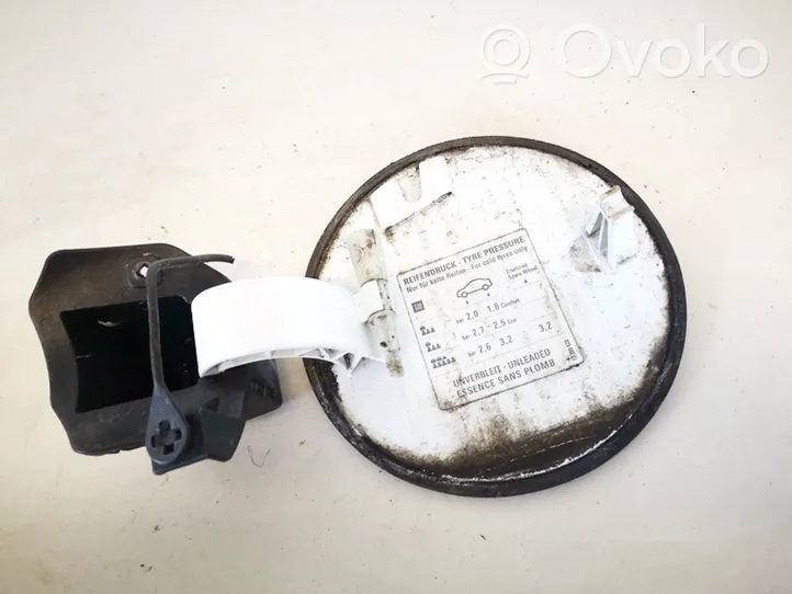 Opel Corsa D Bouchon, volet de trappe de réservoir à carburant 13230620