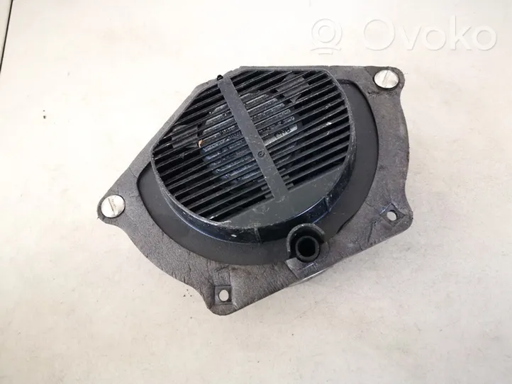 Audi A2 Haut-parleur de porte avant 8z0035411