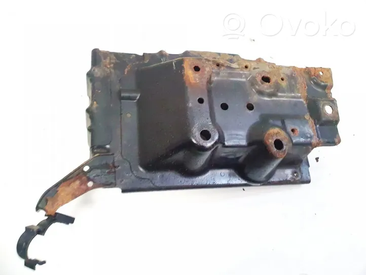 Nissan Primera Support boîte de batterie 