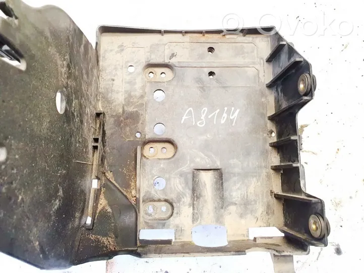 Rover 214 - 216 - 220 Akumulatora kaste 