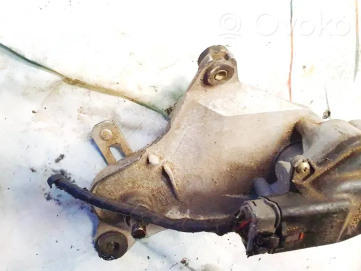 Subaru Forester SF Front wiper linkage and motor 