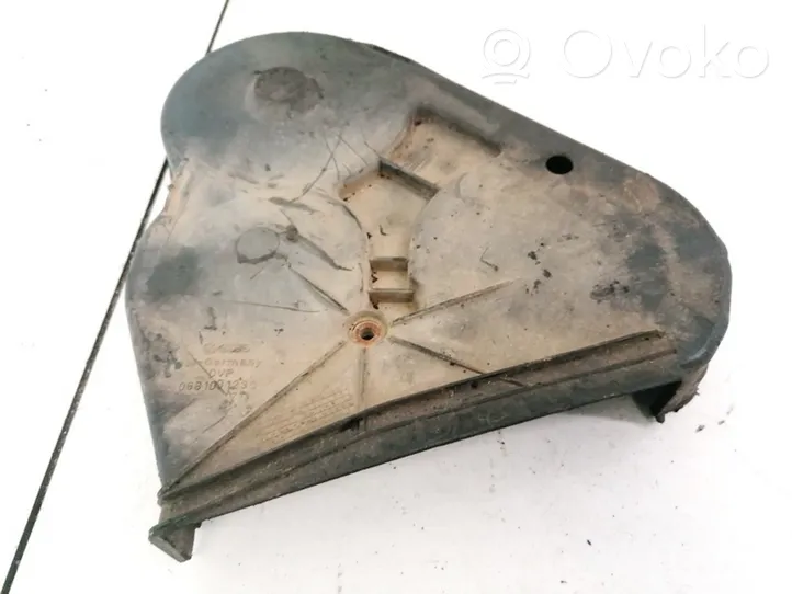 Audi 80 90 S2 B4 Osłona paska / łańcucha rozrządu 068109123g