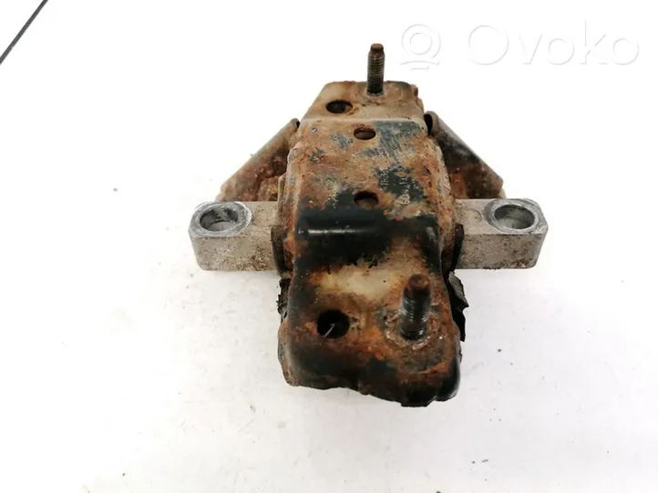 Volkswagen Polo Engine mount bracket 