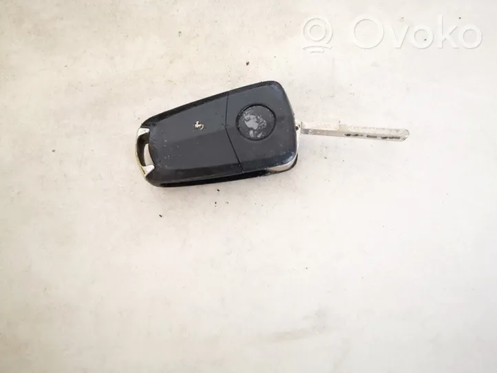 Opel Zafira B Ignition key/card 