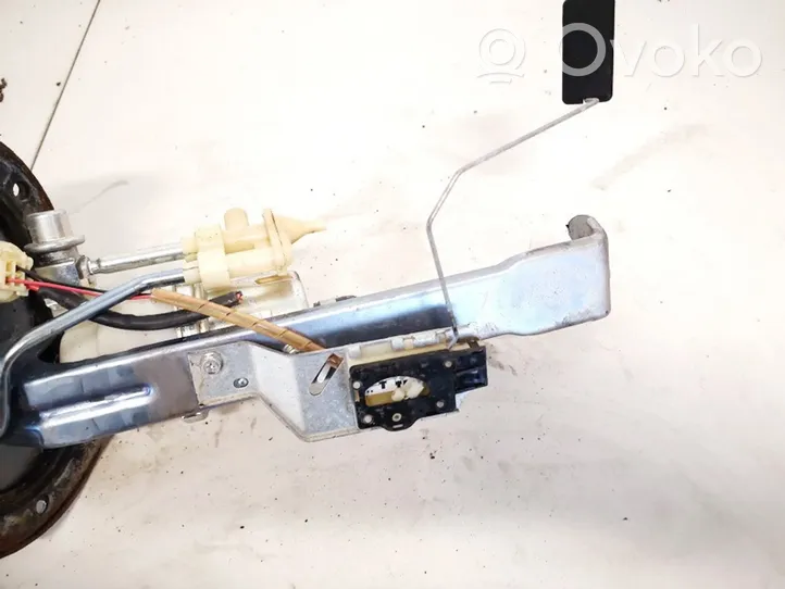 Volkswagen PASSAT B6 Fuel level sensor 