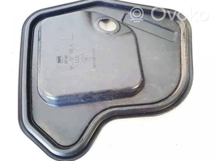 Seat Leon (5F) Muu ulkopuolen osa 5f4837915a