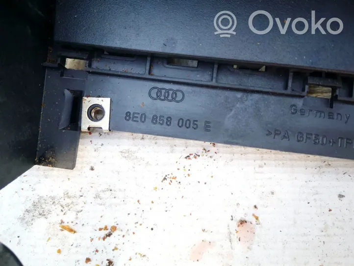 Audi A4 S4 B7 8E 8H Otros repuestos del interior 8e0858005e