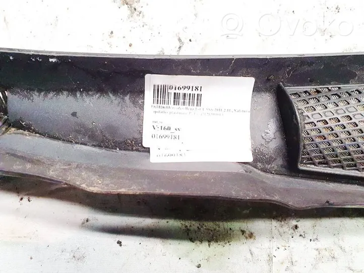 Mercedes-Benz E W212 Wiper trim a2128300013