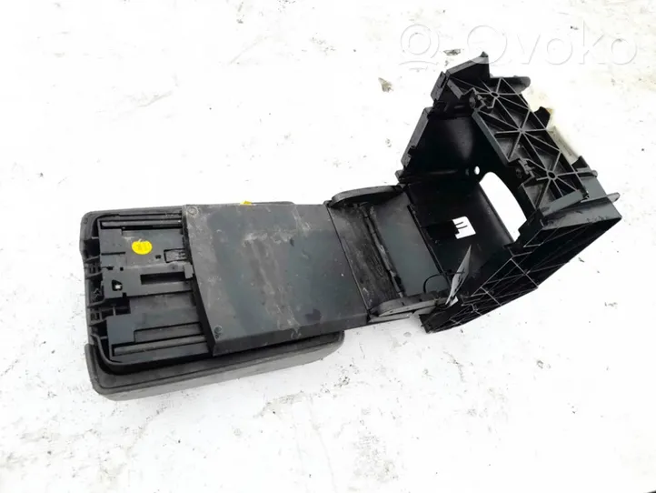 Volkswagen Touareg I Armlehne 7l6863762d