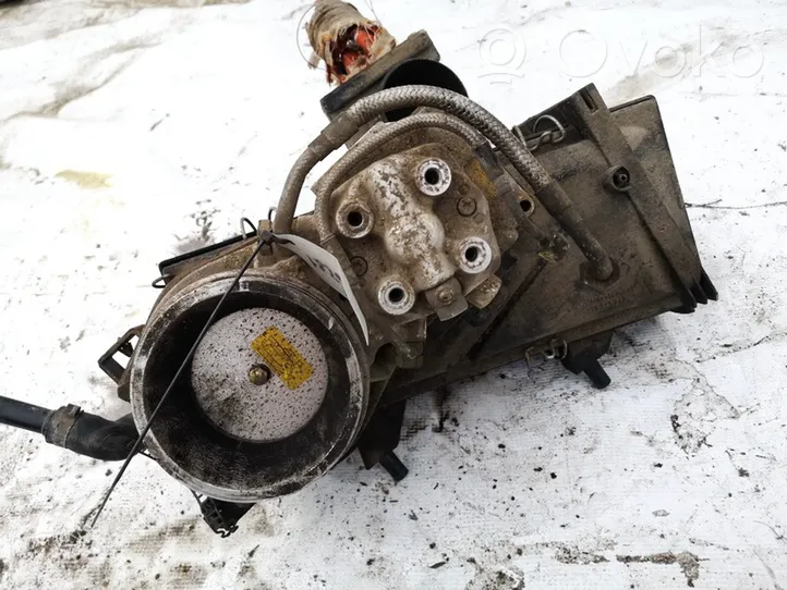 Audi 80 90 B3 Carburateur 0438121011