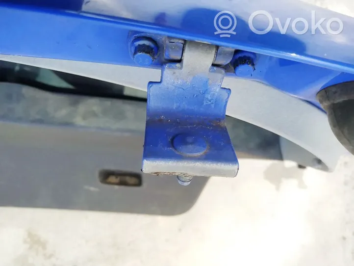 Volkswagen Polo IV 9N3 Zawias klapy tylnej bagażnika 