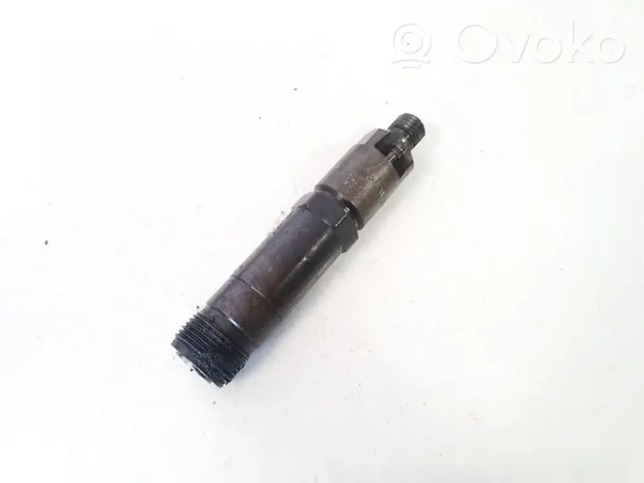 Mercedes-Benz Vito Viano W638 Fuel injector 0000101051